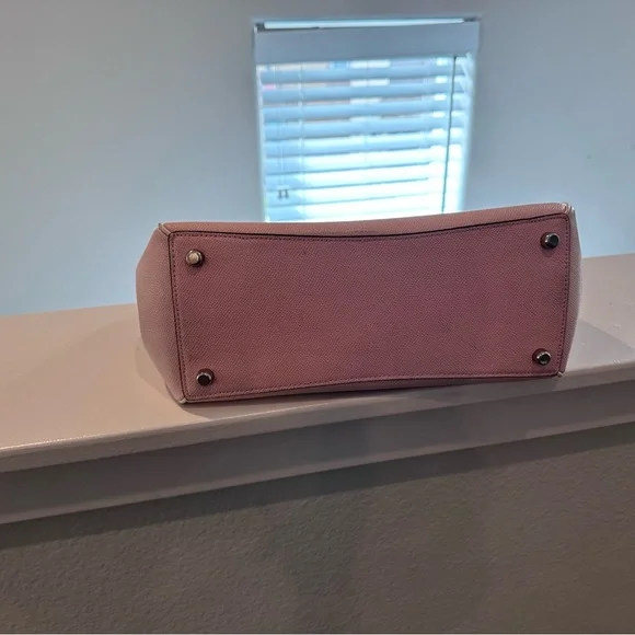 Coach bag *make me an offer!!! - Picture 2 of 10